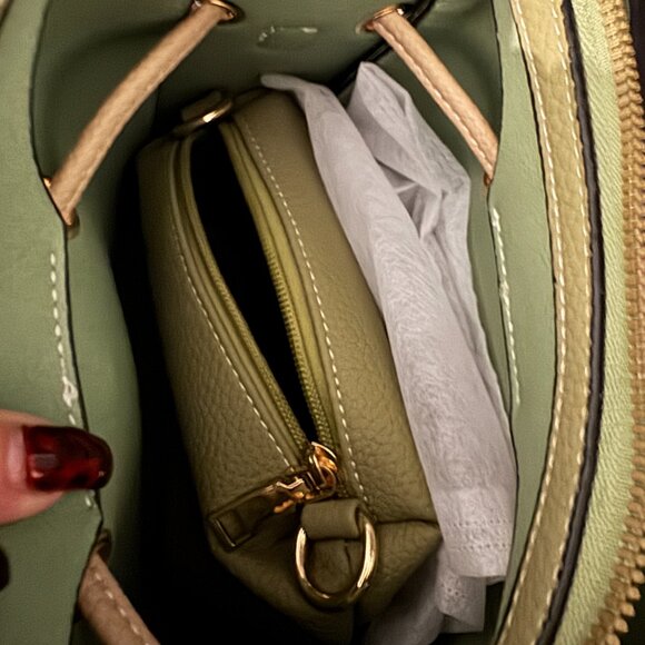 Womens Fashion White and Green Handbag Crossbody multiple handles and straps - Picture 4 of 5